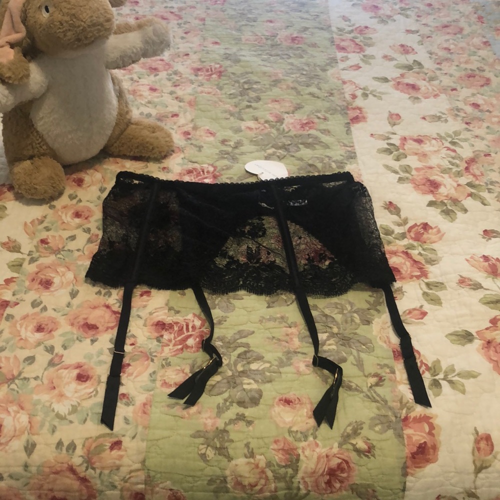 Mimi holiday garter in black lace special edition